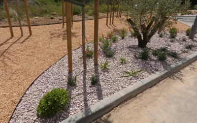 Mulch vs. Stone: Which Ground Cover Is Best for Your Landscape?