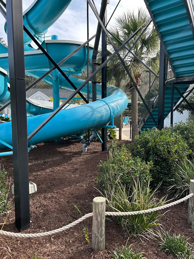 commercial-water-park-mulch